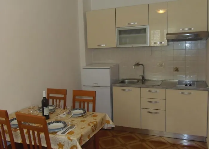 Apartmán In With Sea View, Balcony, Air Conditioning, Wifi 4623-11 *